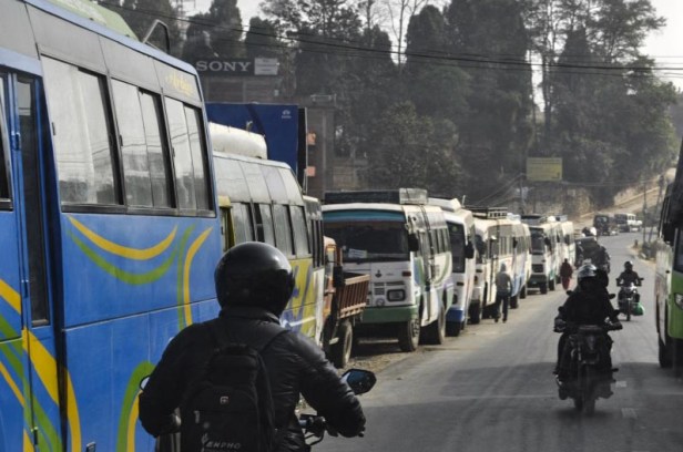 Vehicles lined up to get gas. Lines choked traffic, and the vehicles were often abandoned because wait times were so long.